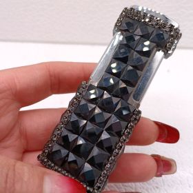 Diamond-encrusted Ladies Windproof Inflatable Lighter Straight Creative (Color: Black)